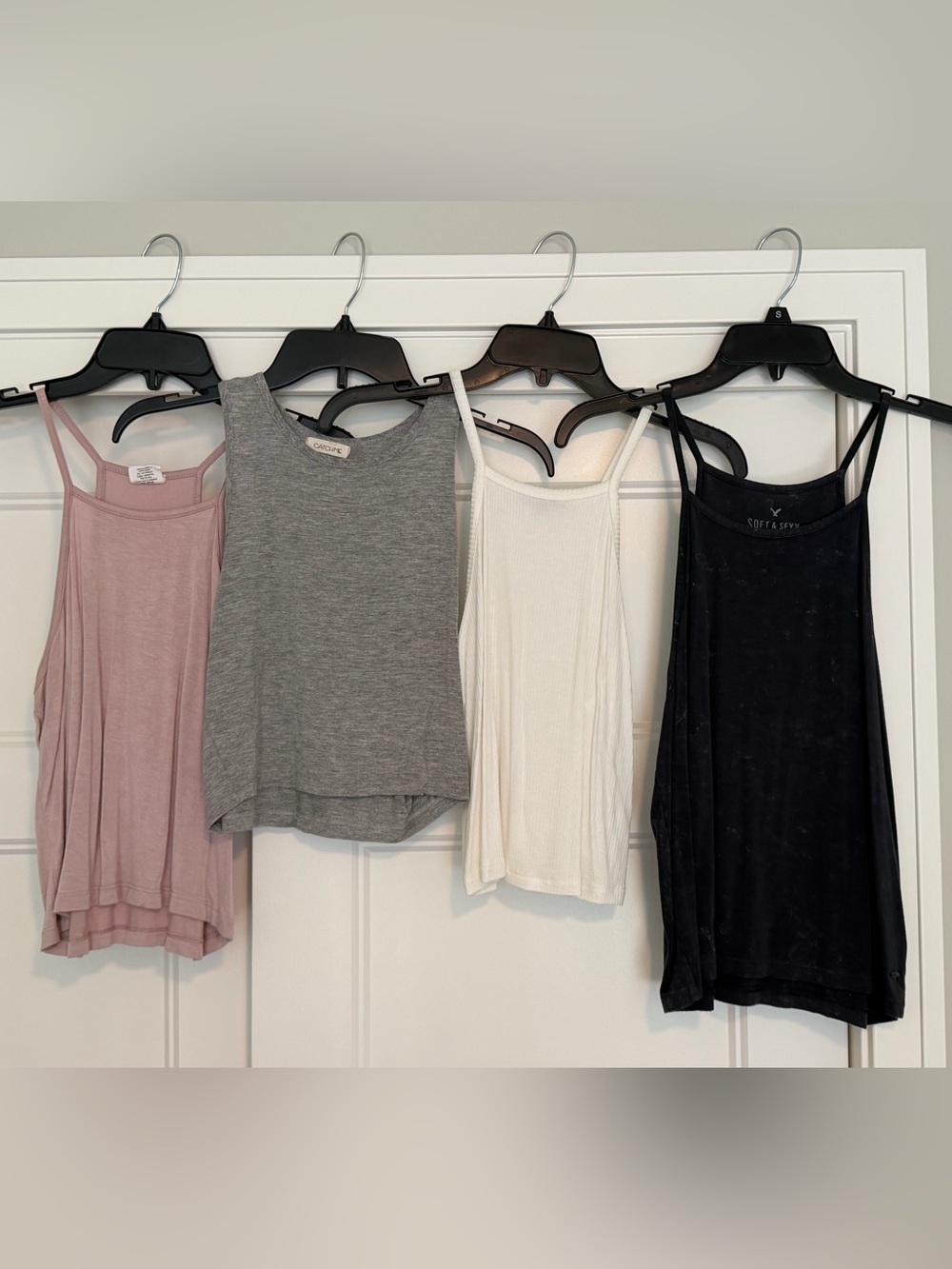 American Eagle Outfitters, Full Tilt, Ambiance & Catch Me Crop Top Tank Bundle